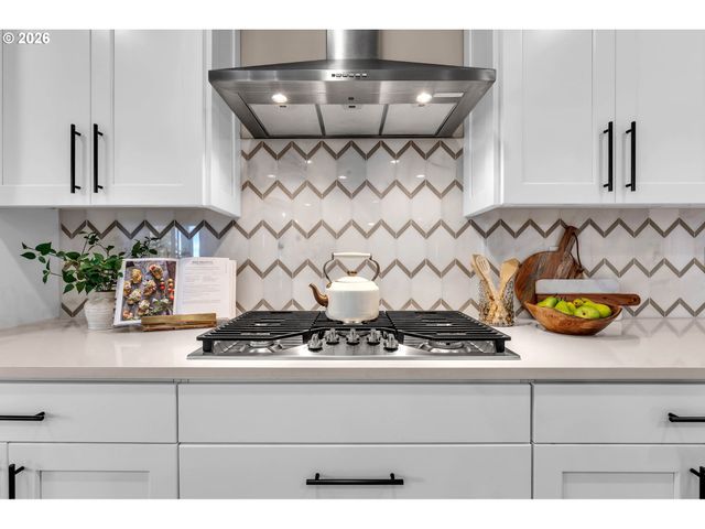 901 W MAGNOLIA Loop, Washougal, WA 98671