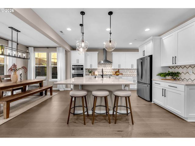 901 W MAGNOLIA Loop, Washougal, WA 98671