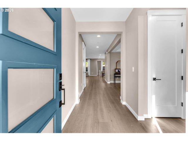 901 W MAGNOLIA Loop, Washougal, WA 98671