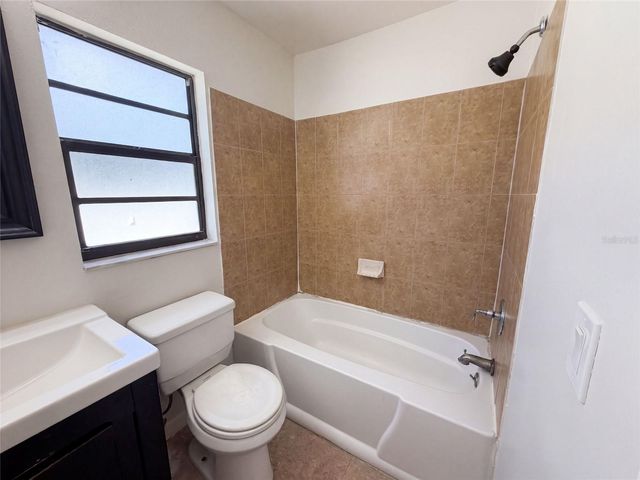 9507 LETTERSTONE COURT, Tampa, FL 33615