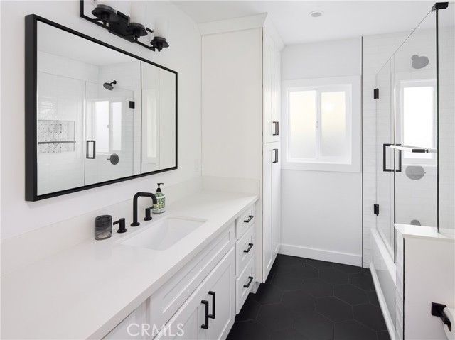 7413 Naylor, Los Angeles, CA 90045