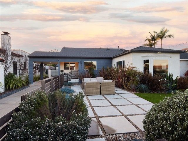 7413 Naylor, Los Angeles, CA 90045