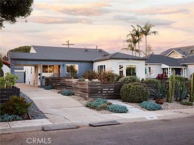 7413 Naylor, Los Angeles, CA 90045