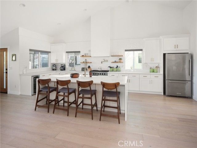 7413 Naylor, Los Angeles, CA 90045