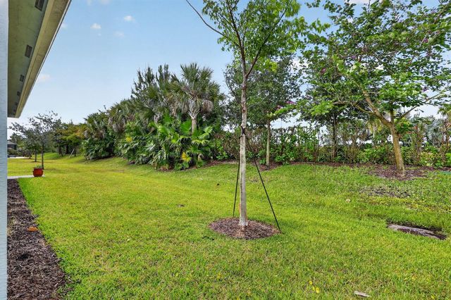 12762 SW Clear Water Way, Port St. Lucie, FL 34987