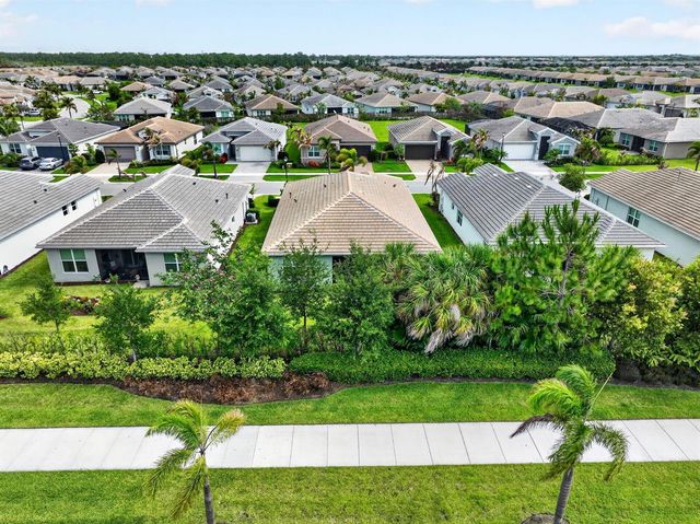 12762 SW Clear Water Way, Port St. Lucie, FL 34987