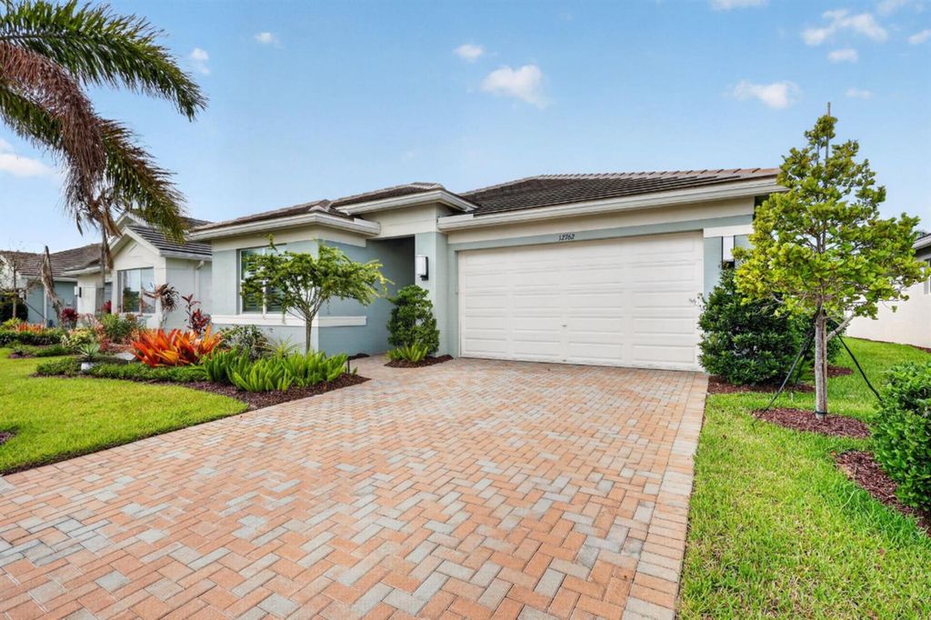 12762 SW Clear Water Way, Port St. Lucie, FL 34987