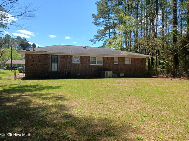 1902 Truman Avenue, Kinston, NC 28501