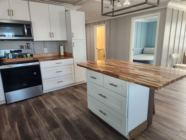 137 Memory Ln, Grand Isle, LA 70358