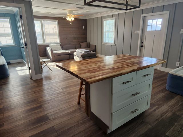 137 Memory Ln, Grand Isle, LA 70358