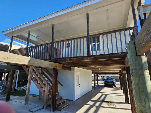 137 Memory Ln, Grand Isle, LA 70358