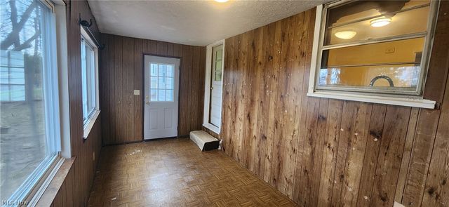 1616 Union Street, Cuyahoga Falls, OH 44221