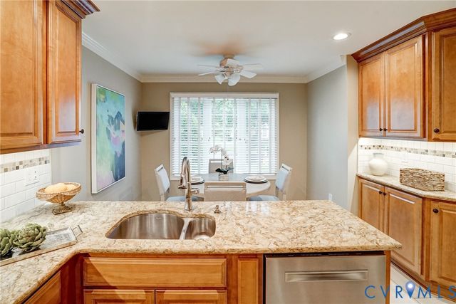 5017 Park Commons Loop, Glen Allen, VA 23059