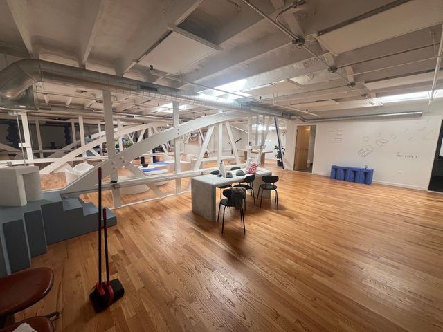 4900 N Elston Avenue 2nd-Floor, Chicago, IL 60630