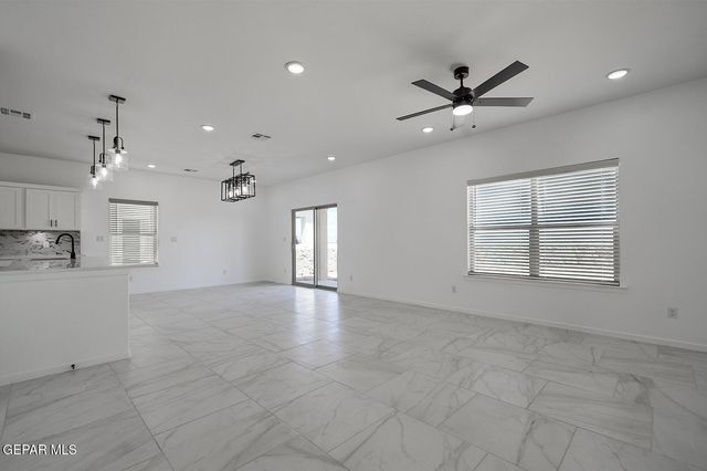 13857 SUMMER WAVE Avenue, El Paso, TX 79928