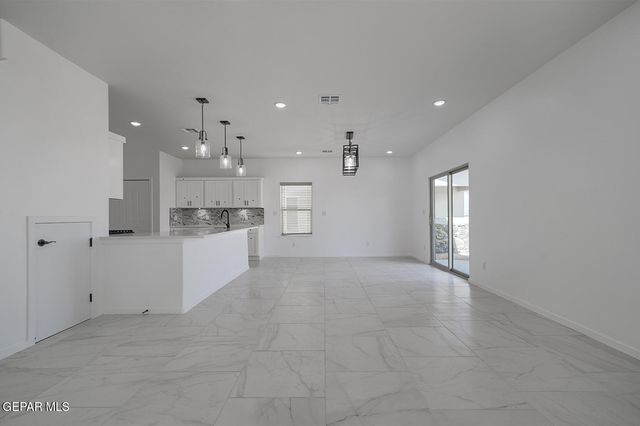 13857 SUMMER WAVE Avenue, El Paso, TX 79928