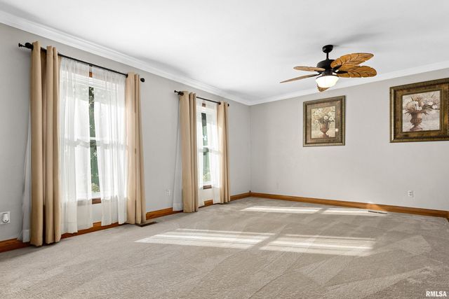 327 ARBOR VITAE Drive, Germantown Hills, IL 61548