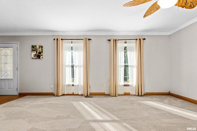 327 ARBOR VITAE Drive, Germantown Hills, IL 61548