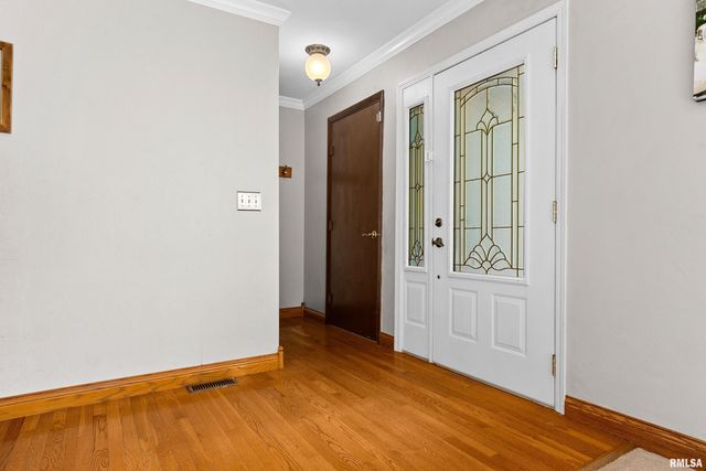 327 ARBOR VITAE Drive, Germantown Hills, IL 61548