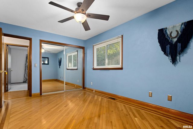 327 ARBOR VITAE Drive, Germantown Hills, IL 61548