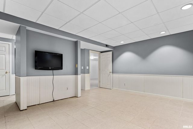 327 ARBOR VITAE Drive, Germantown Hills, IL 61548