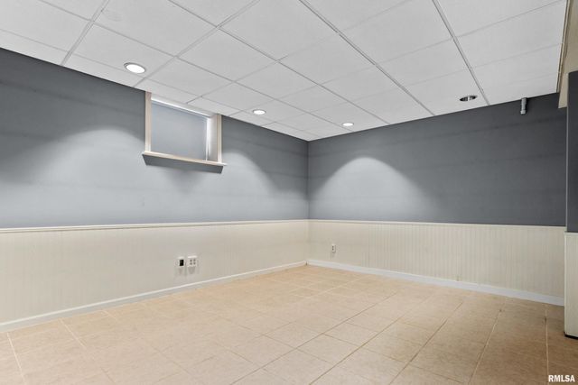 327 ARBOR VITAE Drive, Germantown Hills, IL 61548