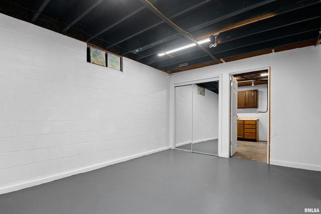 327 ARBOR VITAE Drive, Germantown Hills, IL 61548