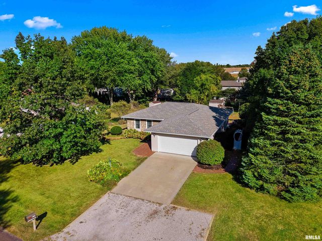 327 ARBOR VITAE Drive, Germantown Hills, IL 61548