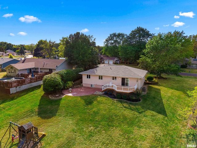 327 ARBOR VITAE Drive, Germantown Hills, IL 61548