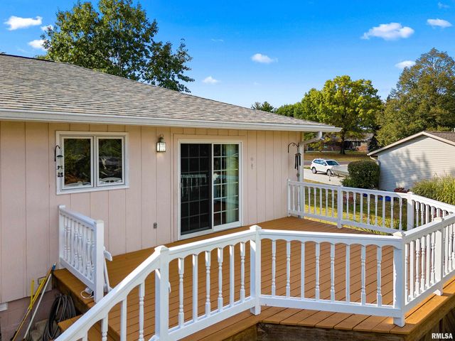 327 ARBOR VITAE Drive, Germantown Hills, IL 61548