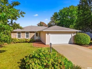 327 ARBOR VITAE Drive, Germantown Hills, IL 61548