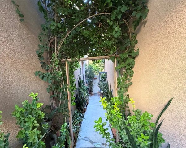 10349 Diamond Way, Pacoima, CA 91331
