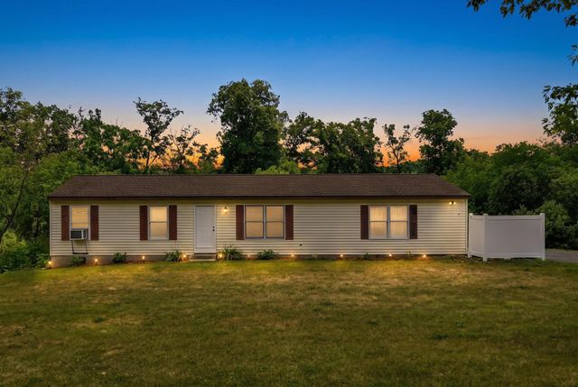 4031 PRICETOWN RD, Fleetwood, PA 19522