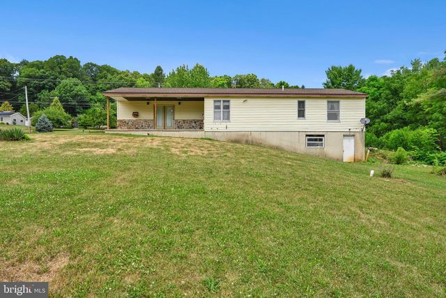 4031 PRICETOWN RD, Fleetwood, PA 19522