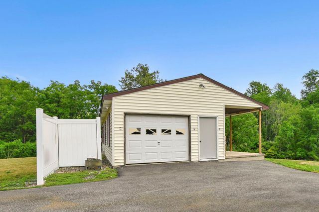 4031 PRICETOWN RD, Fleetwood, PA 19522