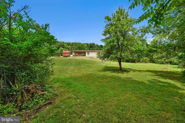 4031 PRICETOWN RD, Fleetwood, PA 19522