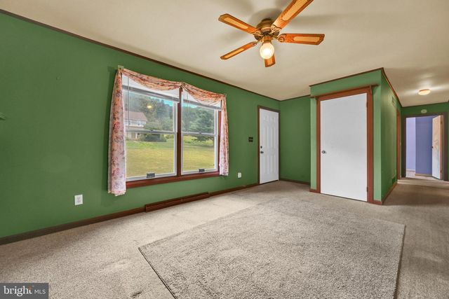 4031 PRICETOWN RD, Fleetwood, PA 19522