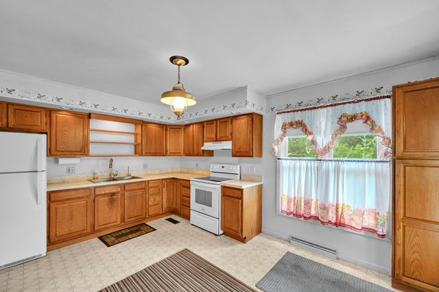 4031 PRICETOWN RD, Fleetwood, PA 19522