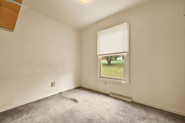 4031 PRICETOWN RD, Fleetwood, PA 19522