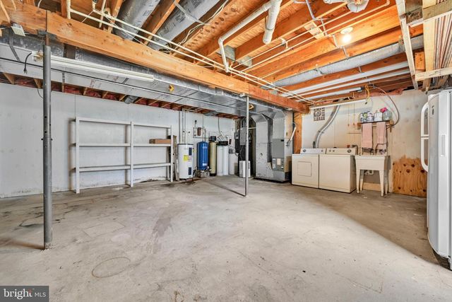 4031 PRICETOWN RD, Fleetwood, PA 19522