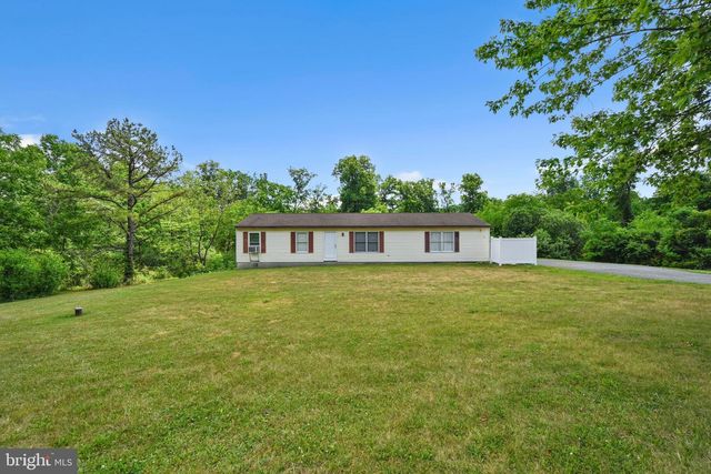 4031 PRICETOWN RD, Fleetwood, PA 19522