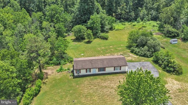 4031 PRICETOWN RD, Fleetwood, PA 19522