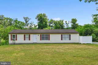 4031 PRICETOWN RD, Fleetwood, PA 19522
