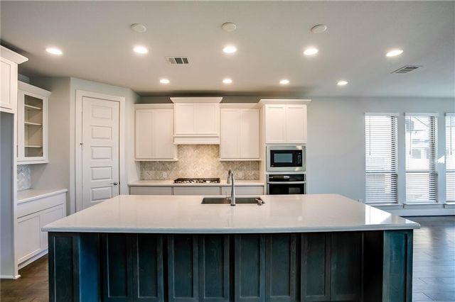 113 Christian CT, Liberty Hill, TX 78642