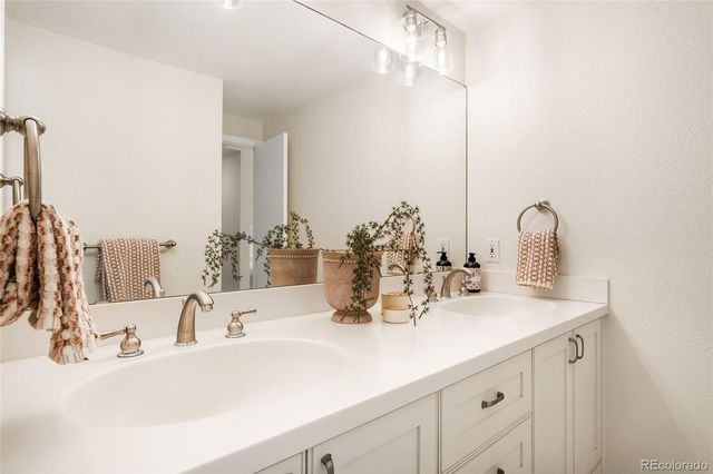 6 Carriage Lane, Cherry Hills Village, CO 80121