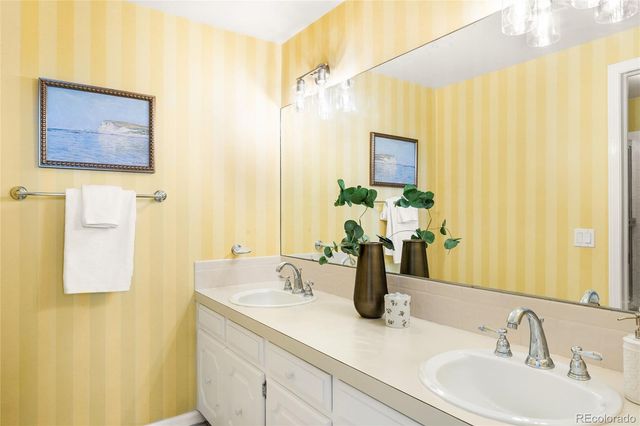 6 Carriage Lane, Cherry Hills Village, CO 80121