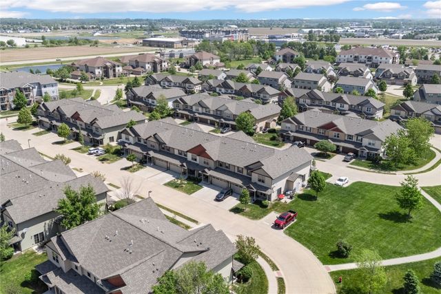 414 Churchill Dr, North Liberty, IA 52317