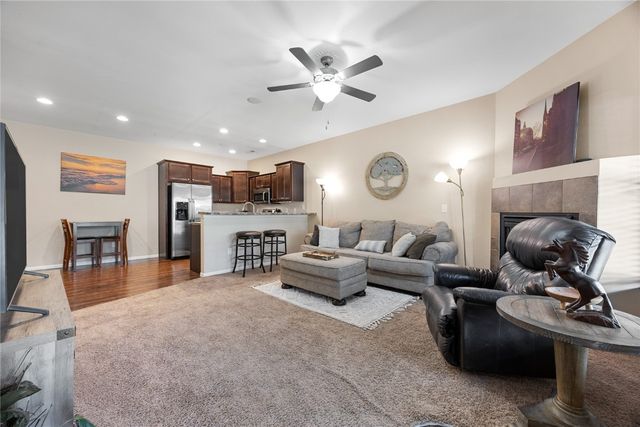 414 Churchill Dr, North Liberty, IA 52317