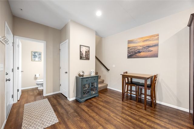 414 Churchill Dr, North Liberty, IA 52317