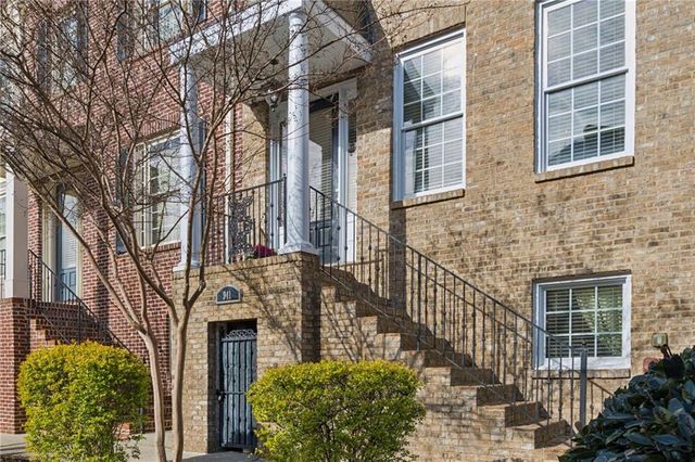 941 Persimmon Point, Atlanta, GA 30328